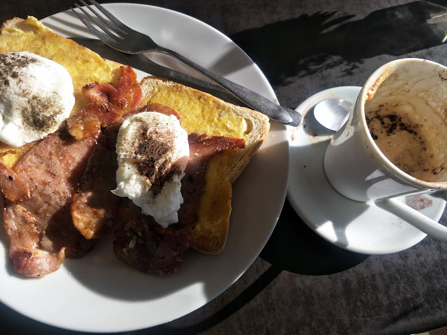 Comentarii opinii despre The Big Apple Cafe