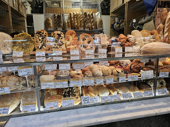 Opinii despre Andrew’s Bread Shop în Melbourne - Hospitality and gastronomy