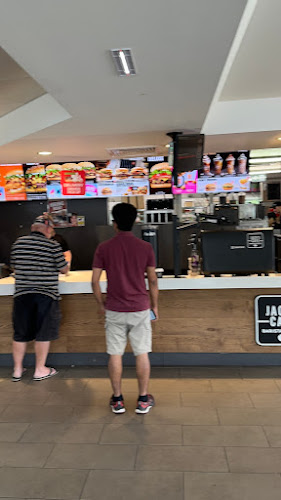 Opinii despre Hungry Jack's Burgers Keilor Park Drive în Melbourne - Hospitality and gastronomy