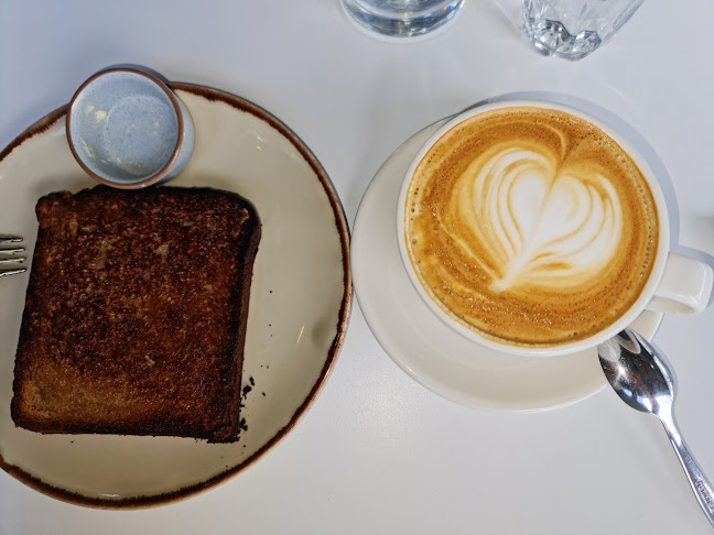 Larry's - Wagga Wagga