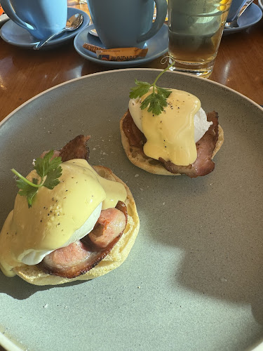 Comentarii opinii despre Sarin's Restaurant & Bar/Bistro