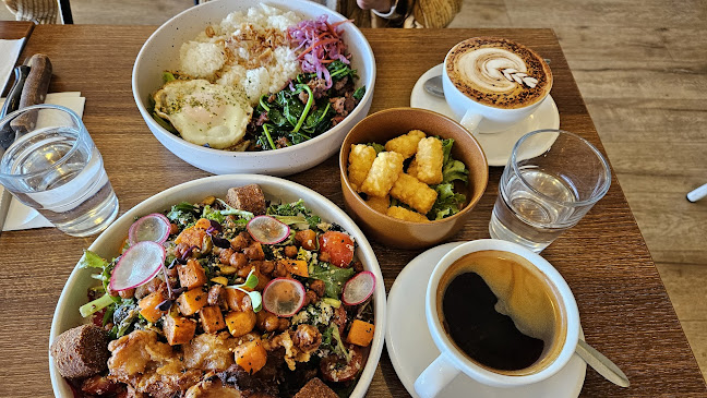 Unit 2/64 Wollongong St, Fyshwick ACT 2609