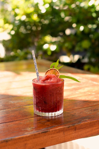 Comentarii opinii despre 4 Mates Jindalee