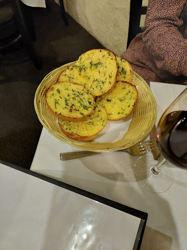 Opinii despre La Trattoria Restaurant & Pizza Bar în Adelaide - Hospitality and gastronomy