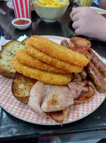 Avondale Deli - Hospitality and gastronomy