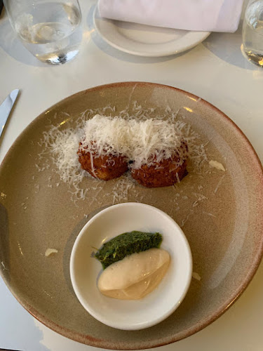 Amano Restaurant - Hospitality and gastronomy