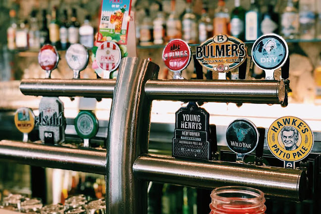 Comentarii opinii despre Keg & Brew Hotel