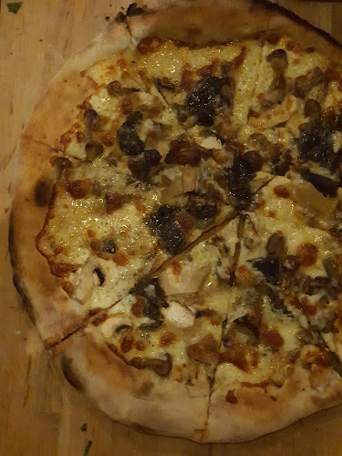 Freo Pizza Factory - Hospitality and gastronomy