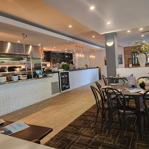 Runaway Bay Tavern - Hospitality and gastronomy