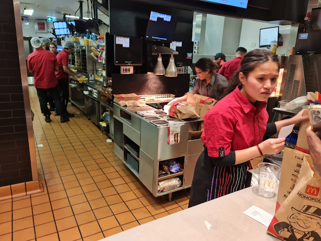 Opinii despre McDonald's Lidcombe în Lidcombe - Hospitality and gastronomy