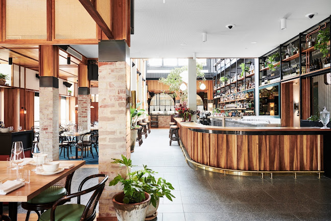 The Albert Park Hotel - Hospitality and gastronomy