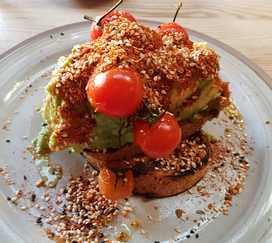 Comentarii opinii despre Peter Rabbit Cafe