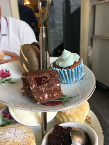 Your Vintage Occasion Tea Salon - Hospitality and gastronomy