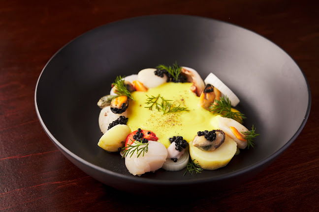 Opinii despre Crescent Hotel în North Hobart - Hospitality and gastronomy