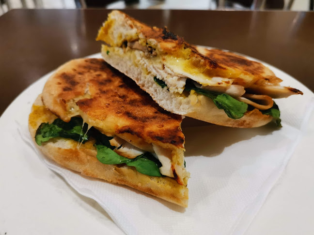 Comentarii opinii despre Bluestones 520 Cafe