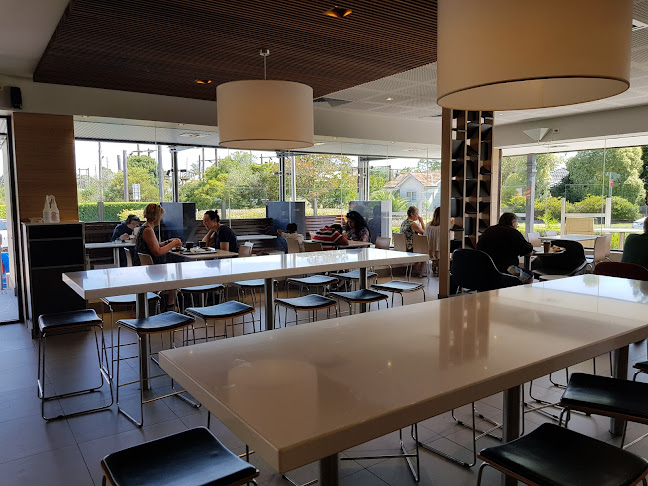 McDonald's Blaxland - Hospitality and gastronomy