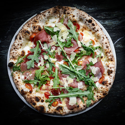 Opinii despre 400 Gradi - Essendon în Essendon - Hospitality and gastronomy