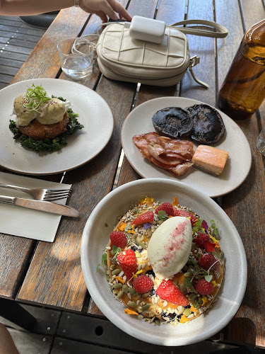 Top Paddock Cafe - Hospitality and gastronomy