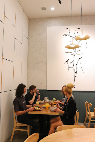 RÜH Wollongong - Hospitality and gastronomy