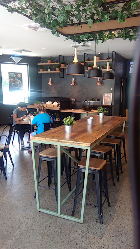 Opinii despre Oporto Berkeley Vale Drive Thru în Berkeley Vale - Hospitality and gastronomy