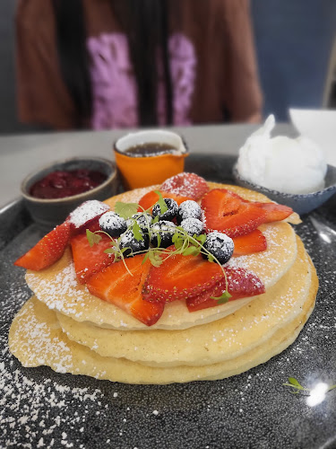 Comentarii opinii despre The Living Room Café