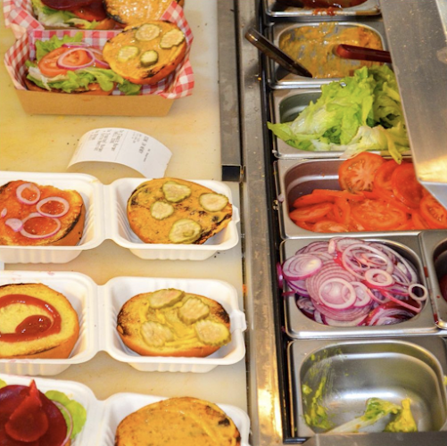 Comentarii opinii despre Buns Out Burgers