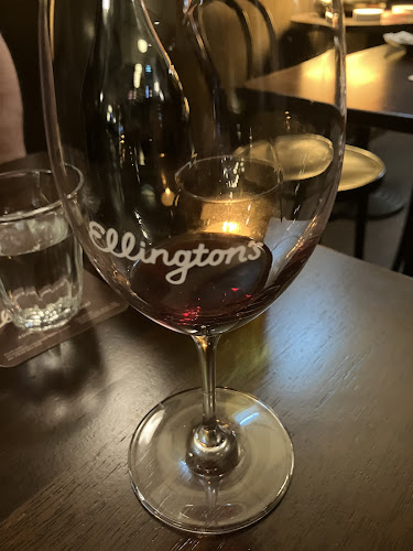 Opinii despre Ellington's Wine Bar & Rooftop în Ballarat Central - Hospitality and gastronomy