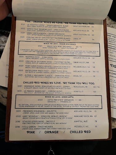 Lions And Tigers - Hospitality and gastronomy