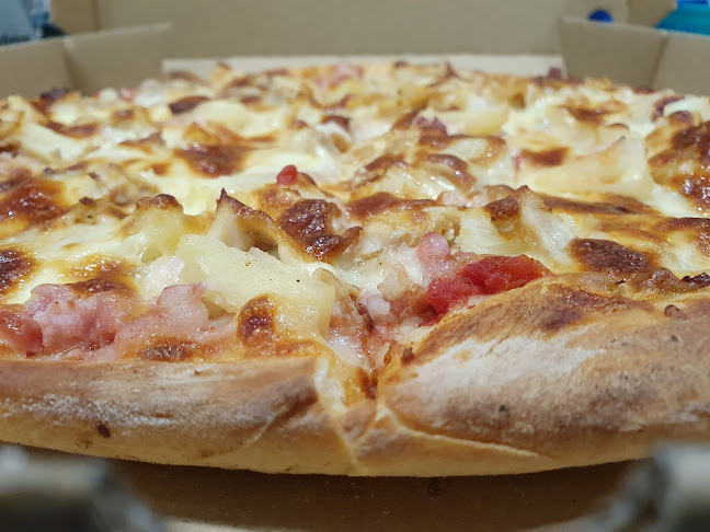 Opinii despre Lucky's Dial-A-Pizza în Maroochydore - Hospitality and gastronomy