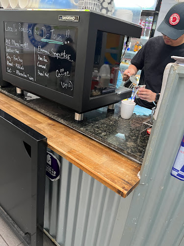 Comentarii opinii despre Queenys Snack Bar