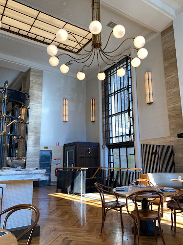 Comentarii opinii despre Fishbank Bar & Grill