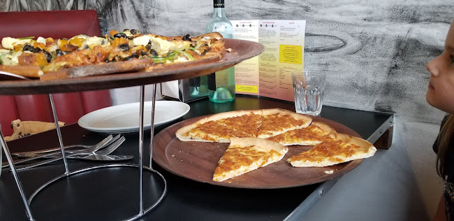 Comentarii opinii despre Milton Woodfire Pizza