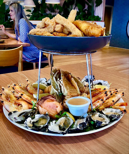 136 Point Cartwright Dr, Buddina QLD 4575