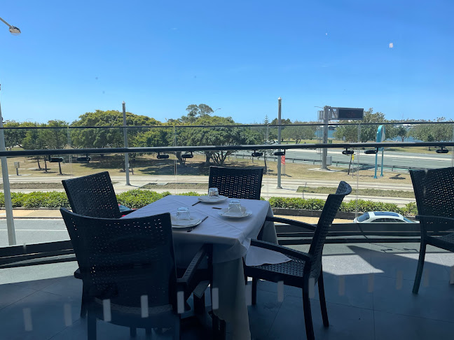 Sundale, level 1/2 Como Cres, Southport QLD 4215