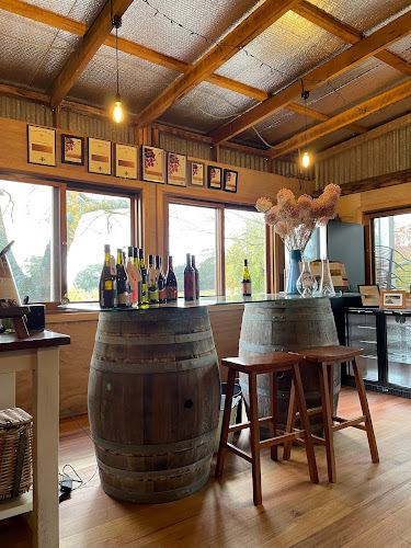 Hesket Estate Macedon Ranges Winery & Accommodation - Hospitality and gastronomy
