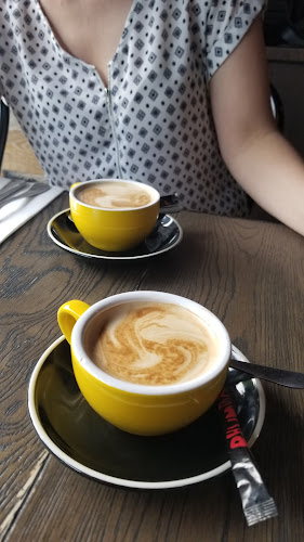 2/4 Riverside Quay, Southbank VIC 3006