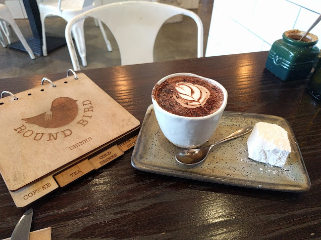 Round Bird Food & Wine Merchants - Lilydale