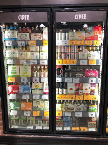 First Choice Liquor Market Spring Lakes - Hospitality and gastronomy