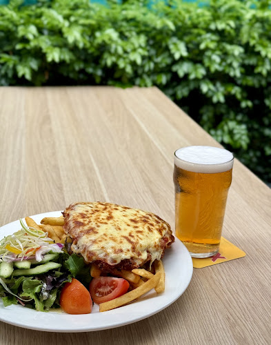 Comentarii opinii despre Waxy's Irish Pub and Skyline Roof Top Bar