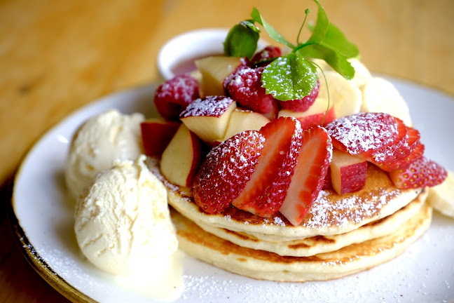 Drake and Duck Cafe - Hospitality and gastronomy