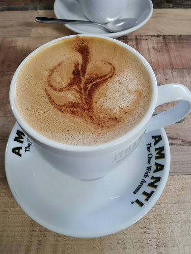 Opinii despre Cups N' Saucers în Raymond Terrace - Hospitality and gastronomy