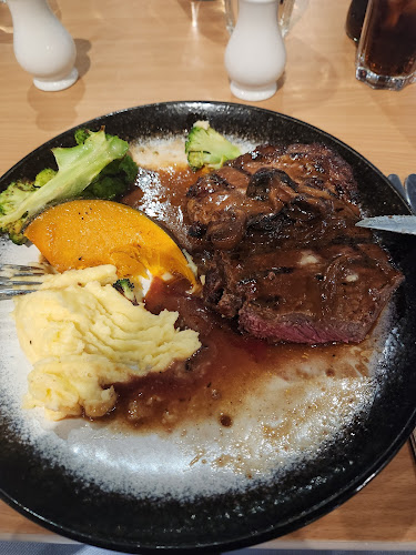 Benny's Restaurant and Bar - Griffith