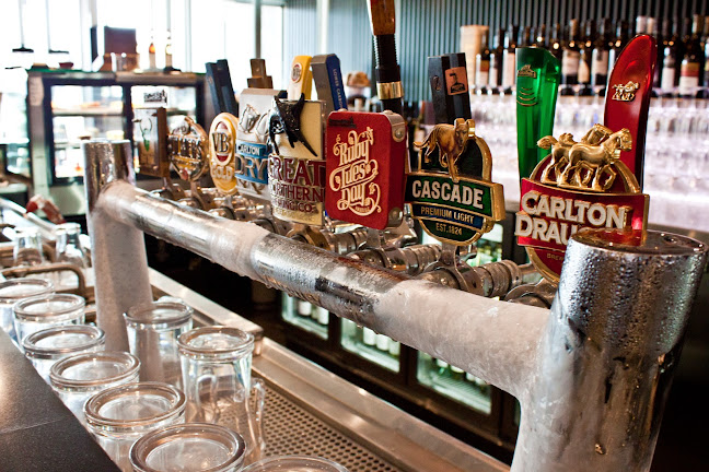 Opinii despre Cobram Hotel în Melbourne - Hospitality and gastronomy