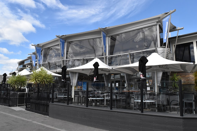 Waterfront Hotel - Bellerive