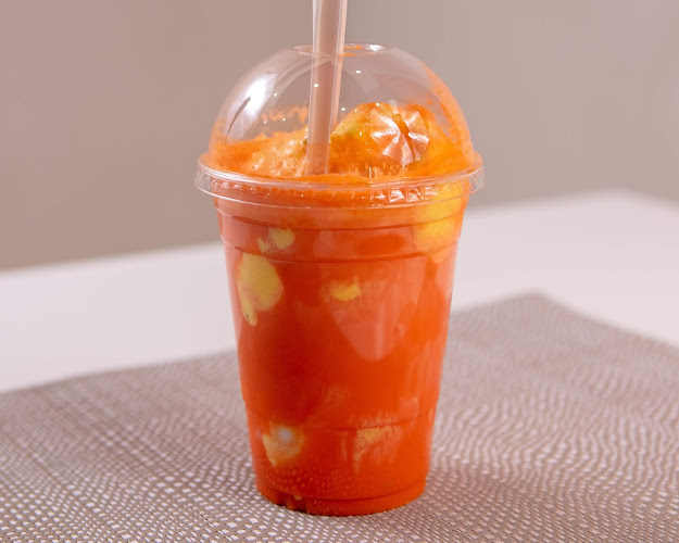 Flora Juice Sunshine - Hospitality and gastronomy