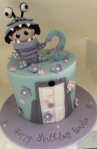 Wicked Whisk / Fondant Features