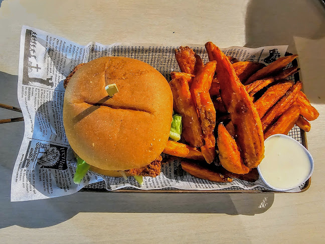 2 Scottsdale Dr, Robina QLD 4226