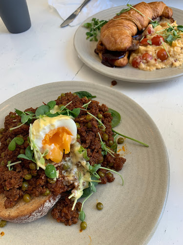 Comentarii opinii despre Piggy Back Cafe