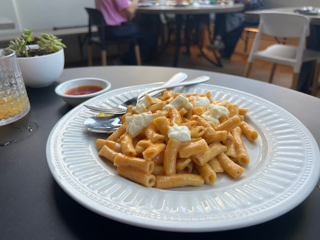 Ain't Nonna's - Hospitality and gastronomy