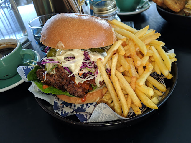 Cockatoo - Armstrong Creek